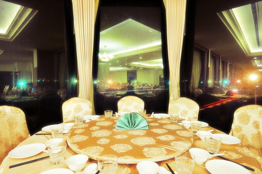 Yaling Hotel Magong Extérieur photo