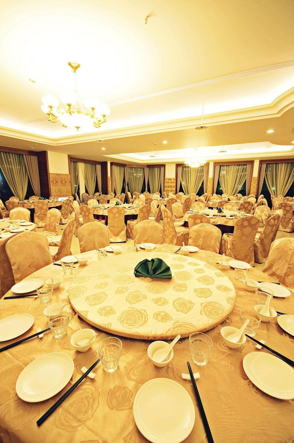 Yaling Hotel Magong Extérieur photo